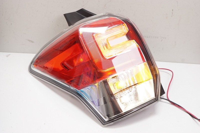 SUBARU FORESTER Left LH Tail Lamp Tail Light OEM 2017 2018