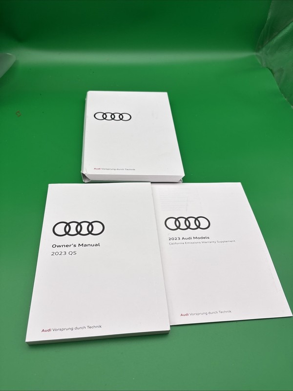 2023 Audi Q5 Owners Manual Warranty With Case Included
