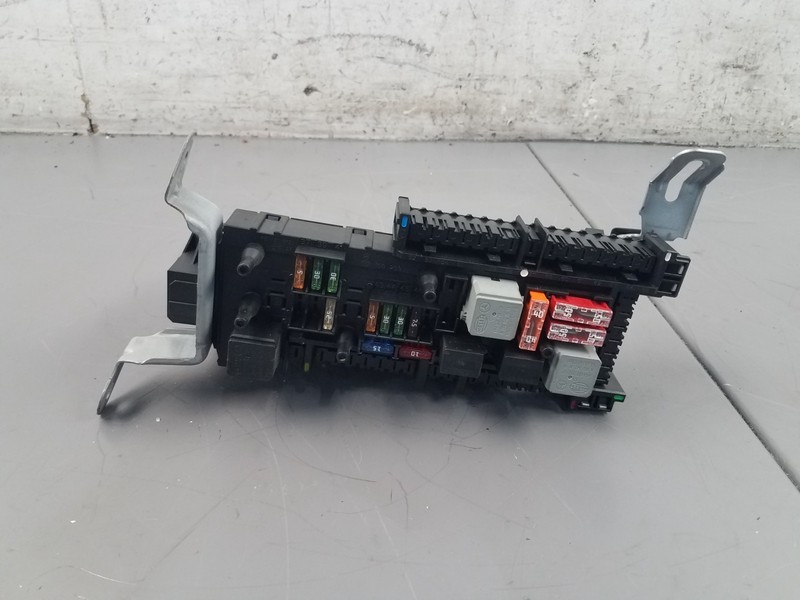 2011 Mercedes Benz AMG E 63 Rear SAM Relay Fuse Box #8509 H5