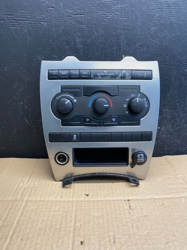 2005 2006 2007 Jeep Commander Grand Cherokee A/C Climate Control Bezel AC9387 DG