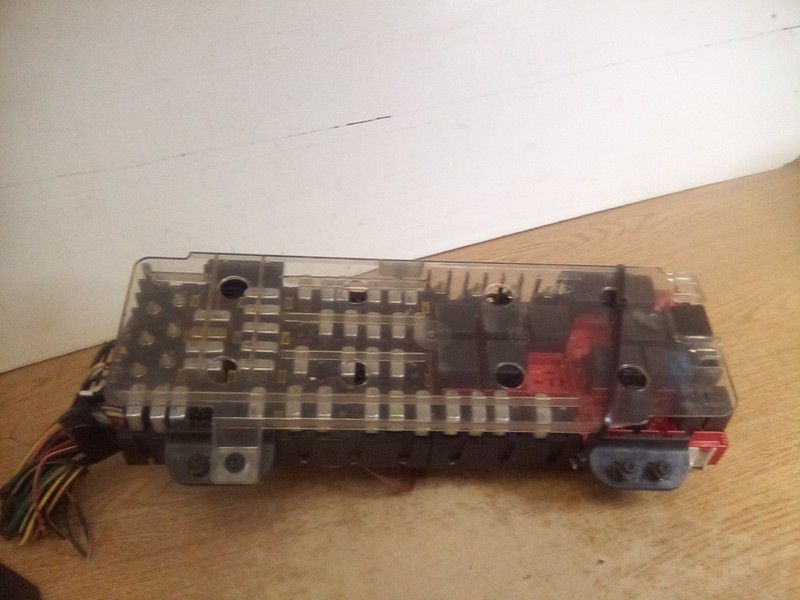 Ford Sterling F7HT-14A003-CA Fuse/Relay Block