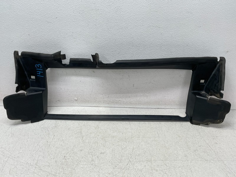 15-19 Land Rover Discovery Sport Radiator Support Air Deflector Trim 1413 OEM
