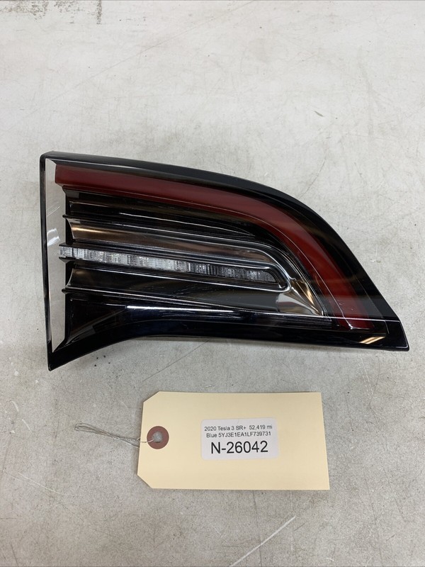 ⚡️21-23 Tesla 3 Y Taillight Tail Light LH Trunk 3-pin 1077401-00-F 26042 B17