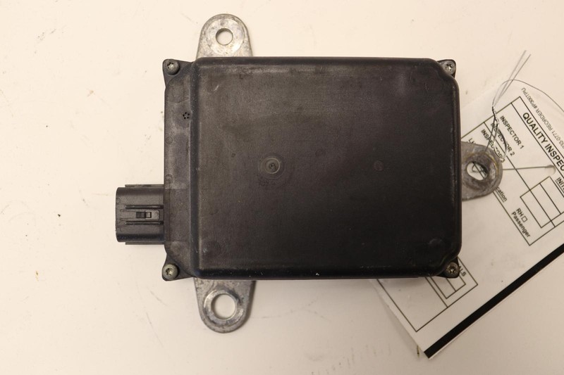 2014 LEXUS IS350 IS250 REAR LEFT BLIND SPOT RADAR DISTANCE MODULE SENSOR OEM