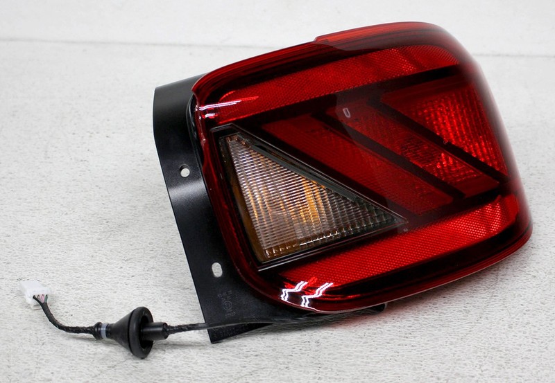 OEM Right Passenger Side Halogen Tail Lamp For KIA Forte Koup 92404-1M300