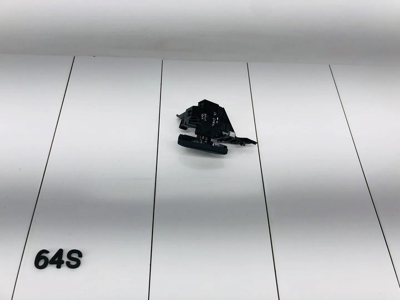 16-20 KIA SORENTO RIGHT PASSENGER SIDE DASHBOARD GLOVE BOX RELEASE BUTTON OEM