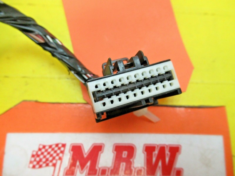 SPEEDOMETER WIRE PLUG CONNECTOR PIG TAIL END for 07 08 09 10 GMC ACADIA 15877398