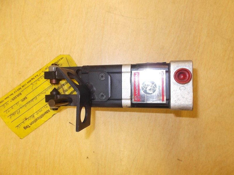 Norgren GL400-J1-M5-PSOC-2-18 Pneumatic Gripper *FREE SHIPPING*