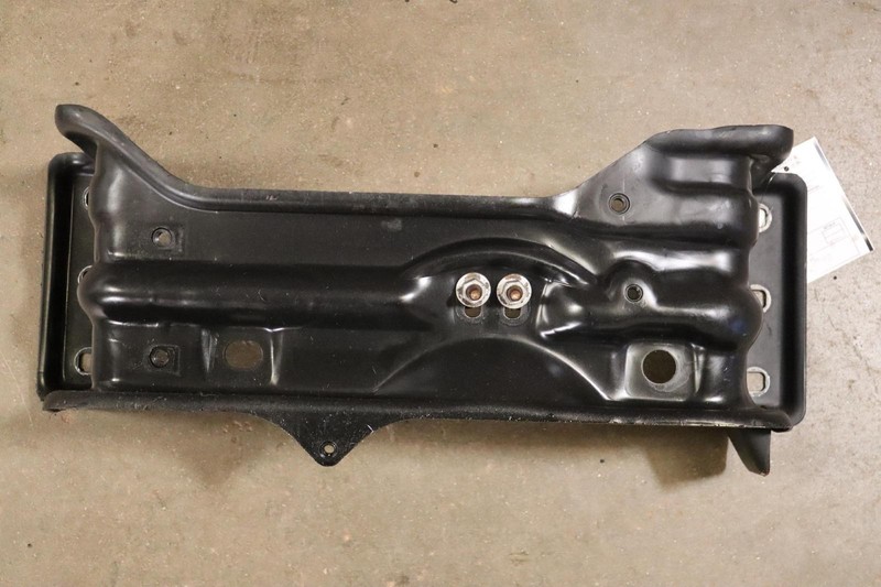 2014-2023 DODGE DURANGO 3.6L RWD A/T TRANSMISSION MOUNT SUPPORT BRACKET OEM