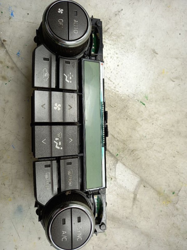13 14 15 TOYOTA RAV 4 XLE TEMPERATURE CONTROL AUTOMATIC