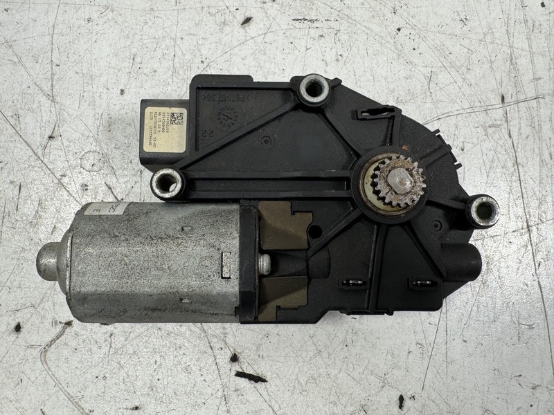 09-015 Honda Pilot Sunroof Motor Assembly 70450-SZA-A12 OEM