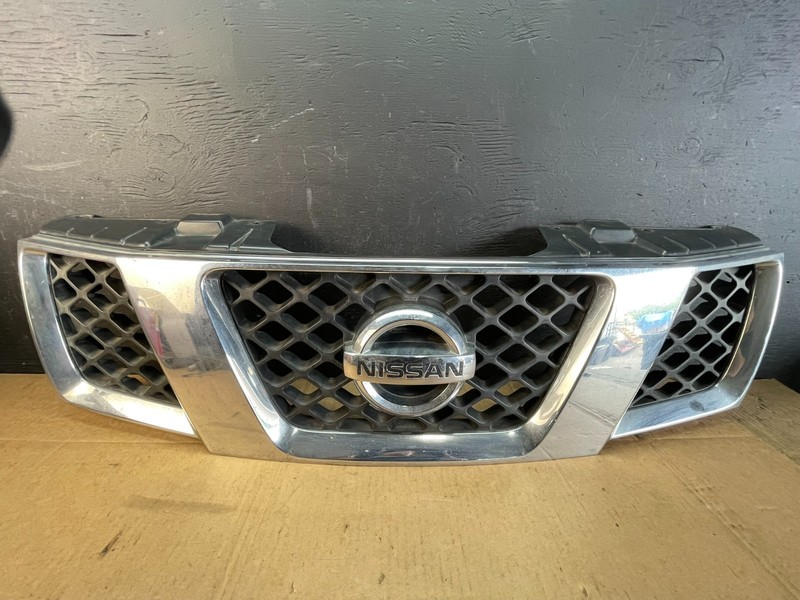 2005 2006 2007 Nissan Pathfinder Chrome Front Upper Grill Grille Oem AC5156 DG