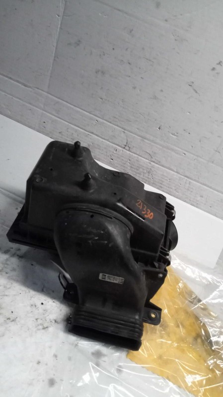 2017 Ford Explorer Air Cleaner Assembly OEM AA5Z9A600B 3.7L Used Parts