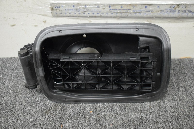2011-2013 BMW 550I 535I F10 GAS TANK FILLER FACTORY OEM