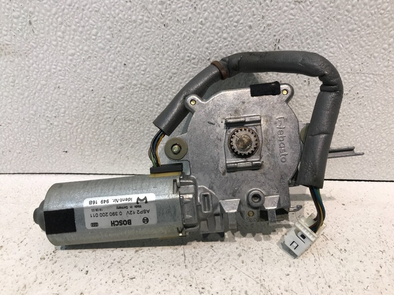 01-11 Mercedes W211 C230 Sunroof Sun Roof Motor OEM A2038203142