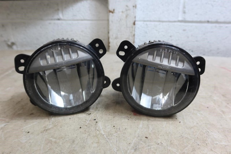 2017-2024 Jeep Wrangler JK/JL OEM Front Bumper Fog Lights LED Pair 68307273