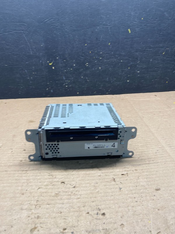 2011 Ford Explorer Audio Equipment Radio Receiver AM FM CD Q2600 DG