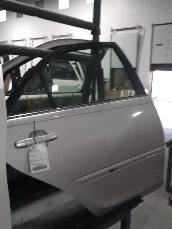 2006 Toyota Camry Rear Right Door Green OEM 539298 Used 214K Miles