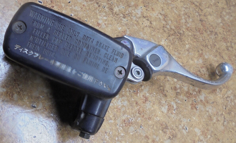1991 Honda CBR600 F2 CBR 600 CBR600F2 Brake Lever Master Cylinder Reservoir 91