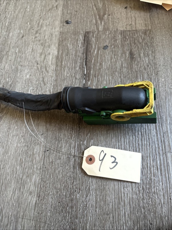 Volvo CONNECTIVITY CONNECTOR 5-1718321-3