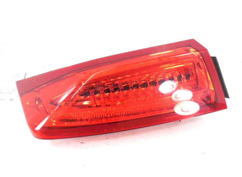 2013-2018 Cadillac ATS Sedan Tail Light Lamp Passenger Right RH OEM
