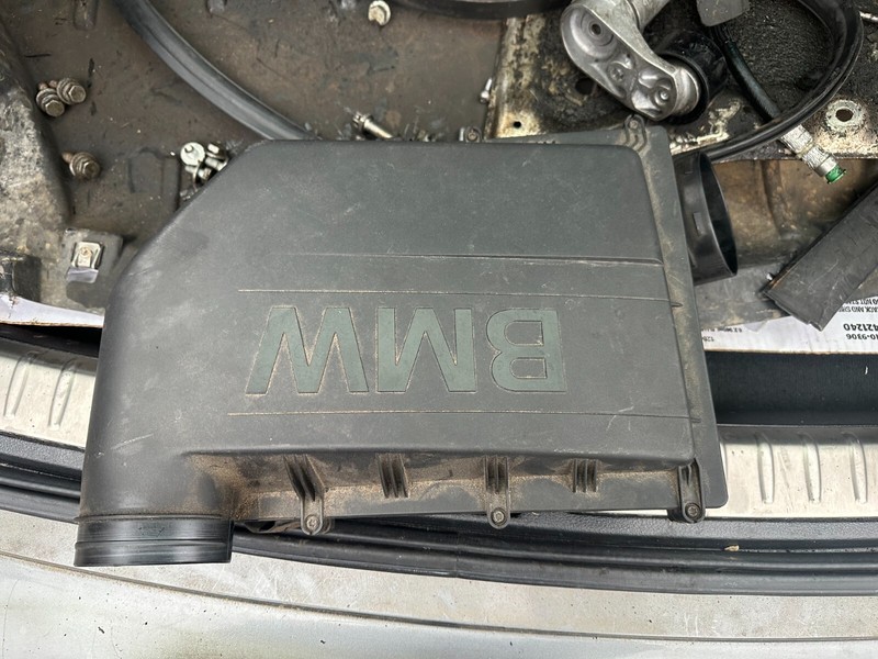 11-19 BMW X5 X6 OEM AIR INTAKE BOX FILTER CLEANER HOUSING ASSEMBLY