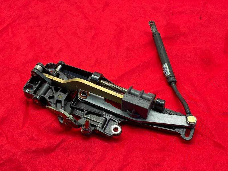 00-06 BMW E46 325 330 M3 Right Passenger Convertible Folding Top Lock Latch OEM✅