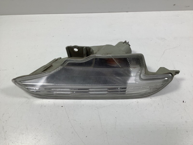 09-011 Honda Insight Bumper Marker Light 33350-TM8-003 OEM
