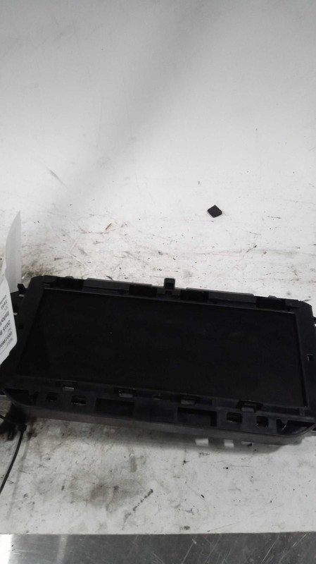 2015 BMW X1 Infotainment Display OEM White 8.8 Screen 141K Miles