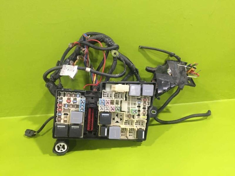 13 14 15 16 ESCAPE FUSE RELAY BOX OEM 2934-45