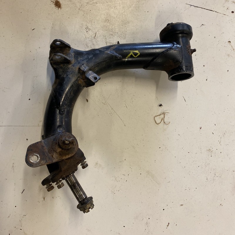 1985 - 1987 HONDA FOURTRAX TRX250 2x4 Front Right Suspension Control Arm J Arm