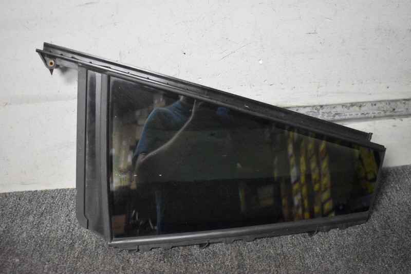 2018 BMW X3 QUARTER REAR WINDOW FACTORY OEM
