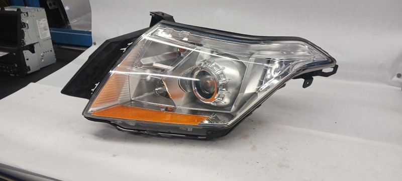 10-'13 CADILLAC SRX Right Passenger Headlight Headlamp OEM Grade B