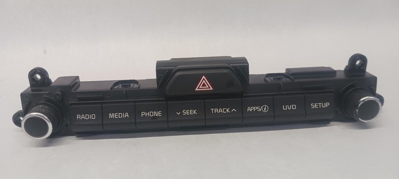 17-'19 KIA SPORTAGE radio control panel OEM 1 Year Warranty!