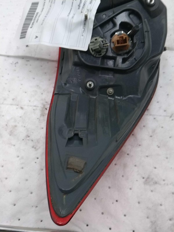 Used Right Tail Light Assembly fits: 2014 Toyota Corolla quarter panel mounted R