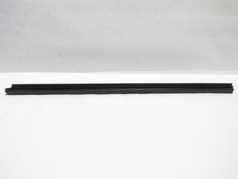 Nissan Z 2024 Front Right Passenger Door Belt Window Weatherstrip Seal 22-25 |#3