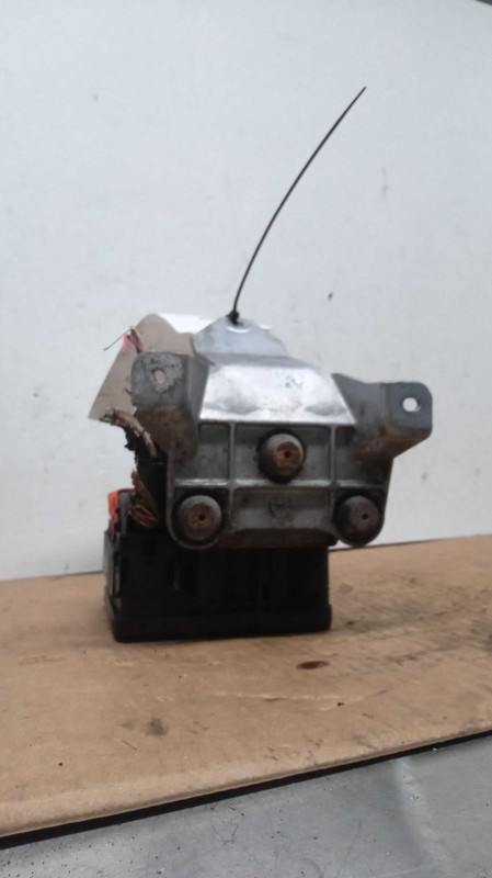 2006 Honda Odyssey ABS Modulator Assembly OEM 57110SHJ962 235k Miles