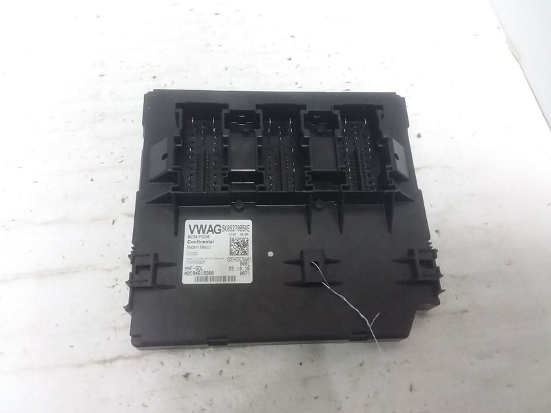 Body Control Module BCM Dash Left Hand Mounted Fits 16-20 PASSAT 5K0937085AE