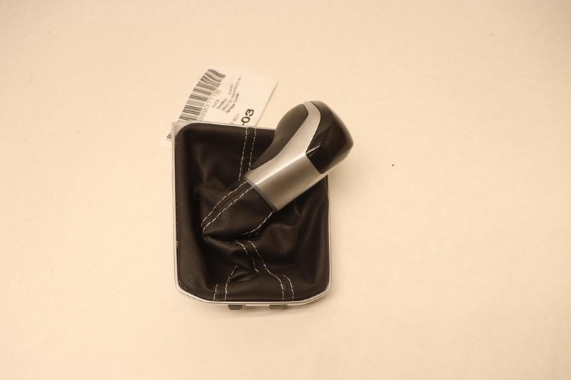 2022-2024 VOLKSWAGEN TAOS A/T TRANSMISSION GEAR SHIFTER KNOB LEVER W/ BOOT OEM