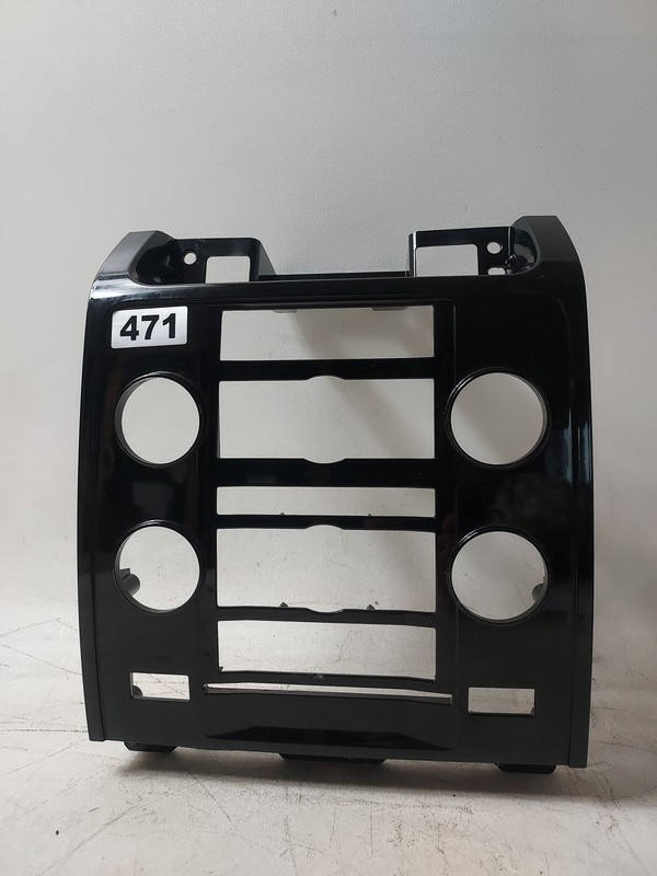 2008 Ford Escape Audio Radio Control Unit Faceplate 8L8T-18A802-AKW OEM