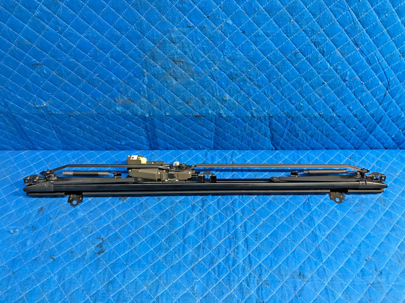 07-17 Lexus LS460 USF40 Rear Windshield Glass Sun Shade Roller Blind w/Motor OEM