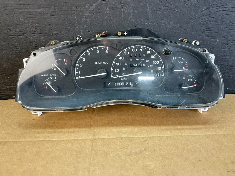 2001 to 2003 Ford Explorer Speedometer Cluster Gauge Oem ac4952 DG