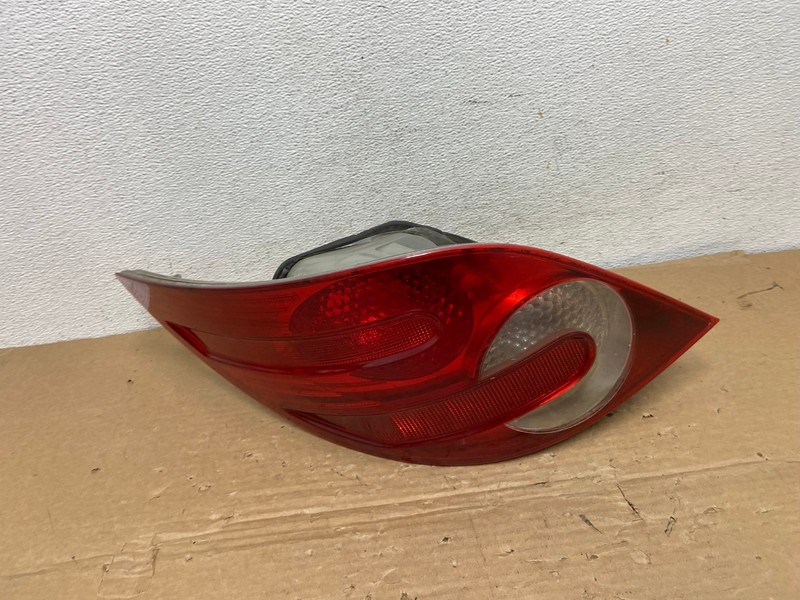 2006 to 2010 Mercedes W251 R-Class Left Driver LH Side Tail Light AD4025 LK