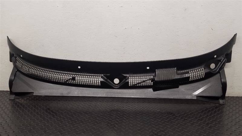 98-99 Dodge Durango Windshield Cowl Vent Panel Assembly OEM 55055778AD
