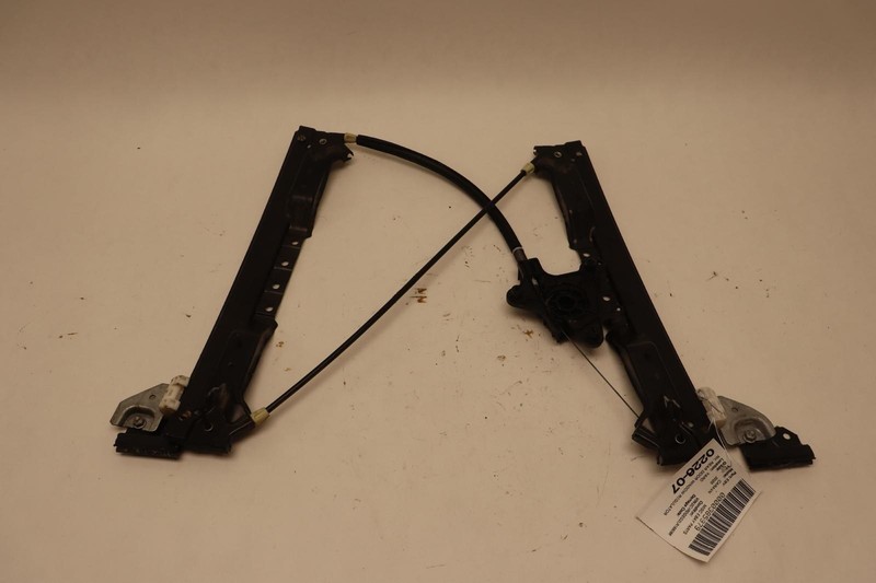 2008-2020 DODGE GRAND CARAVAN REAR RIGHT SIDE DOOR WINDOW REGULATOR RAIL OEM