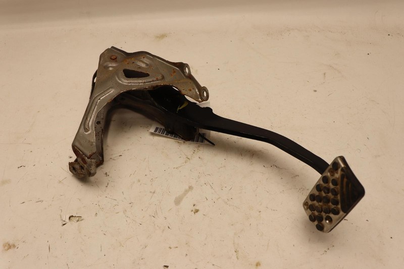 2016-2022 HONDA HRV PARK PARKING BRAKE STOP PEDAL W/ BRACKET OEM