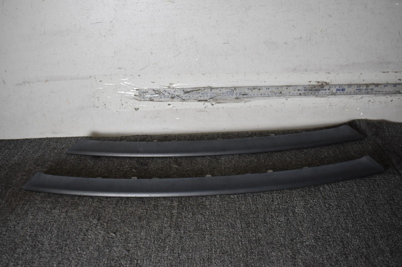 11-14 Porsche Cayenne 958 Front bumper upper center moulding trim OEM L AND R