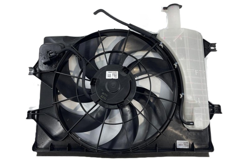 2024 Hyundai Kona 2.0 Electric Cooling Fan Motor Assembly W/ Reservoir OEM 784mi