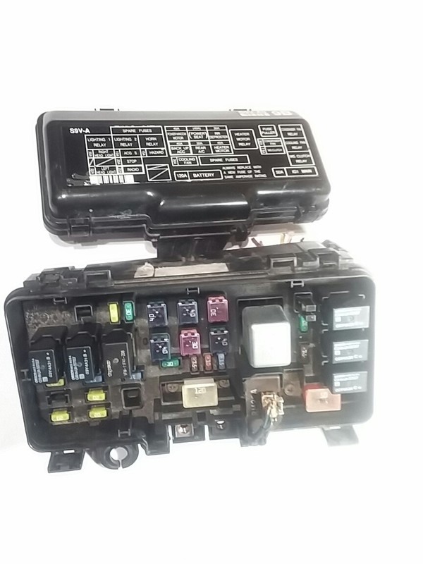 2003-2005 Honda Pilot OEM Main Fuse Relay Box (ModelsOE # S9V-A1) relay