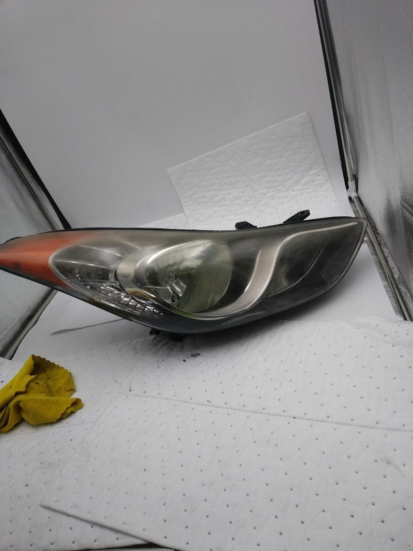 Used Right Headlight Assembly fits: 2013 Hyundai Elantra Cpe R. Right Grade B